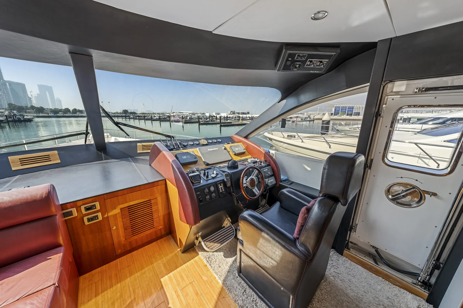 90ft Luxury Yacht View